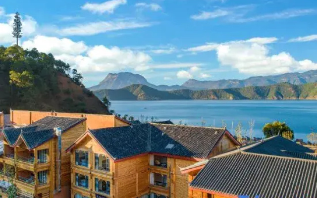 Lugu Lake Sunflower · Travel Secret Villa Lakeview Beautiful Stay