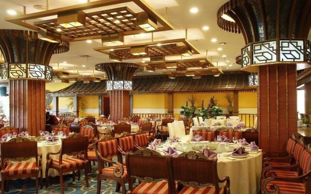 Oak Bay Garden Hotel