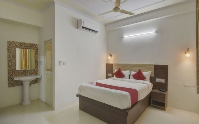 Oyo 43607 Ati They Hotel & Restaurant