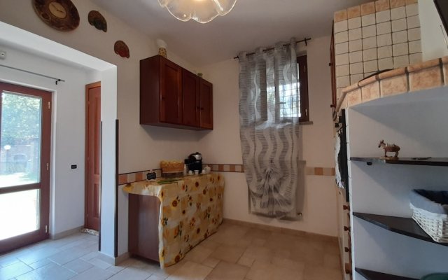 Delightful Rooms With Private Bathrooms in an Independent Apartment With Garden