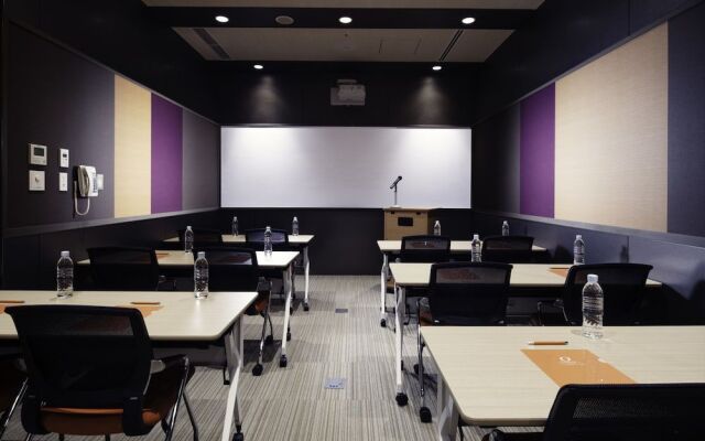 Oakwood Hotel & Apartments Shin-Osaka