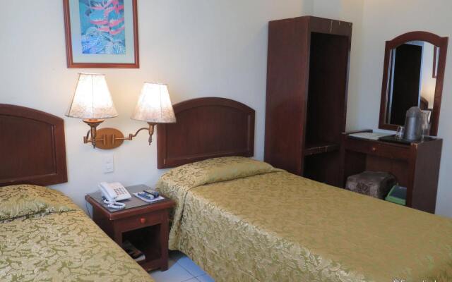 OYO 210 Apple Tree Suites