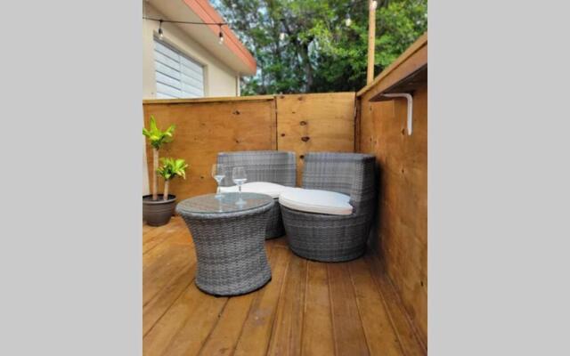 Relaxing Tropical Studio