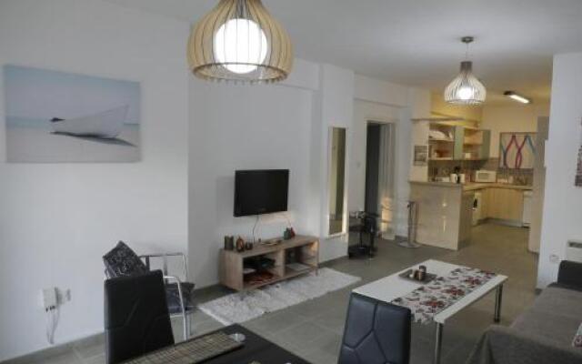 European Uni Apartment