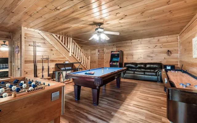 Mayberry - Three Bedroom Cabin