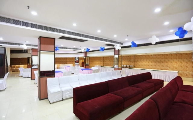Hotel Abhay Palace