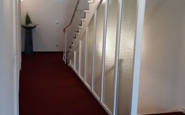 Ricks City Hotel 2