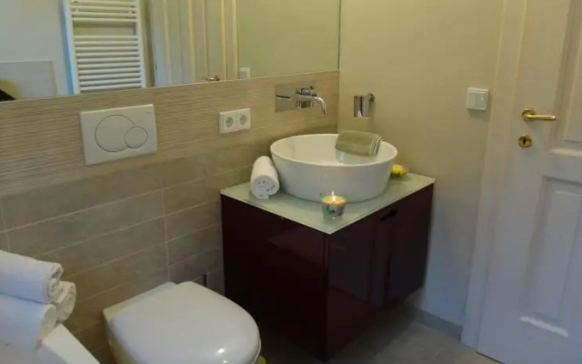 Apartment Managers - Apartment Kitzolino