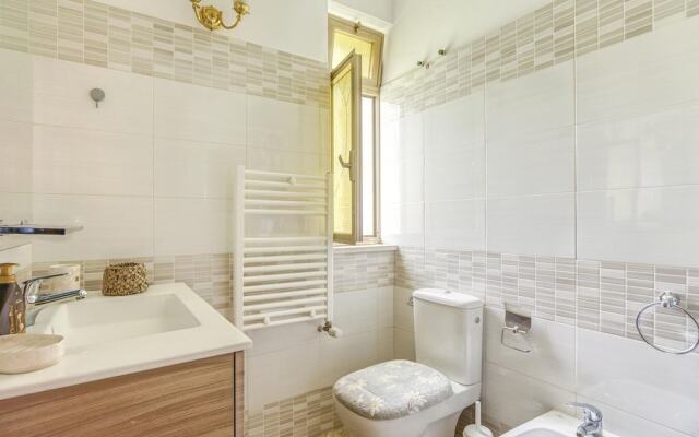 Traditional Holiday Home in Fontane Bianche With Pool