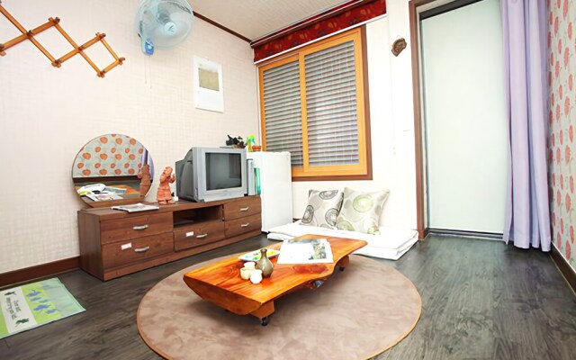 Gyeongju Godo Pension