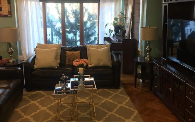 A&M Spacious Home Away