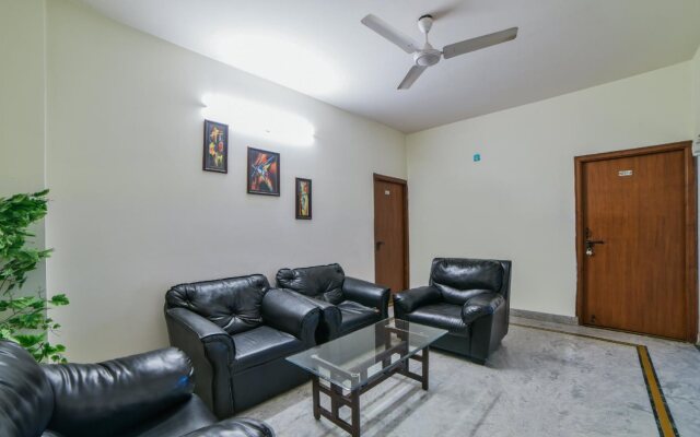 OYO 18454 Hallmark Inn Begumpet