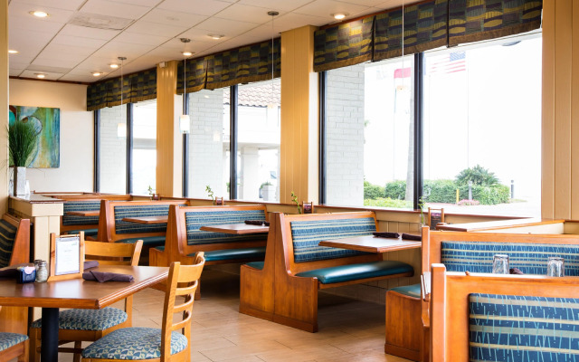 Holiday Inn Resort: Galveston-On The Beach by IHG