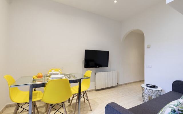 AB Rossello Center Terrace Apartment