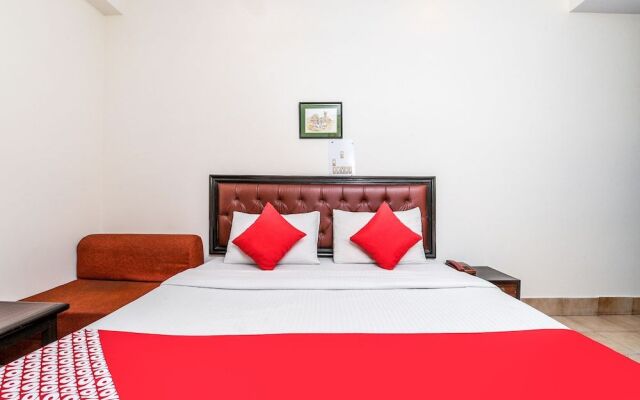OYO 5411 Hotel City Castle