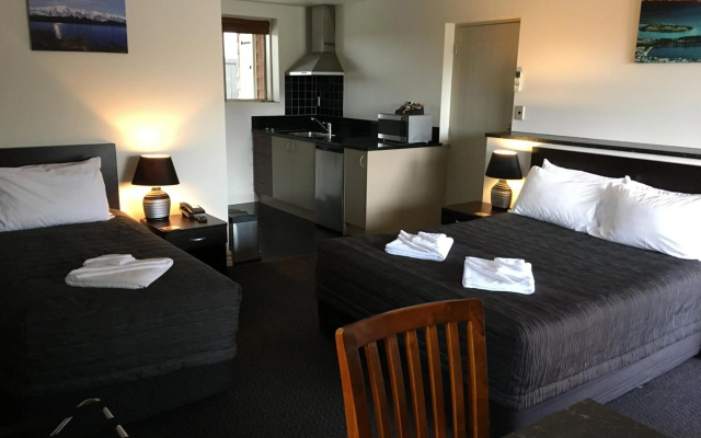 Autoline Motel – Guest Rooms – Queenstown