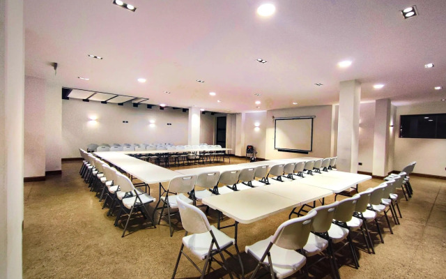 Madero Hotel & Suites