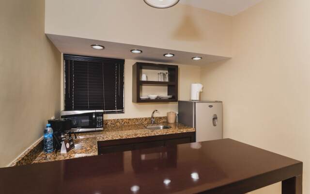 El Camino Hotel & Suites