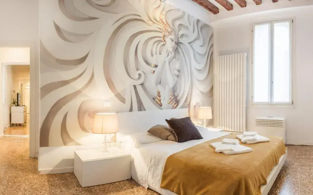Rialto Project Apartment 4 by Wonderful Italy
