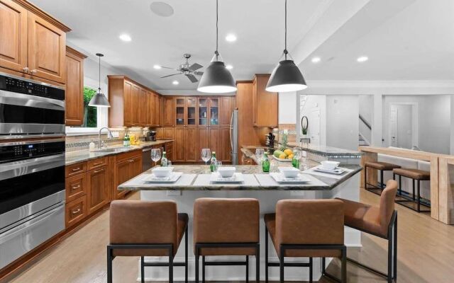 Grand Bay W/hot Tub, 440' Shoreline & Optional Boat Rental