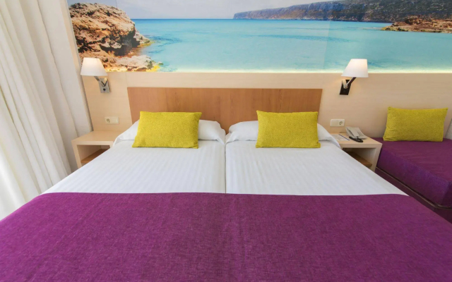 Moon Dreams Coral Beach