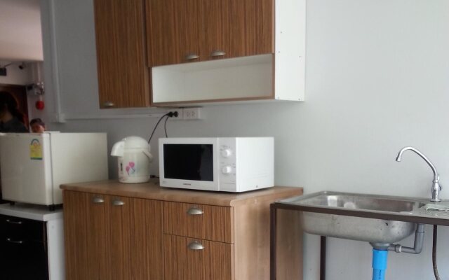 Freesia Guesthouse Suvarnabhumi