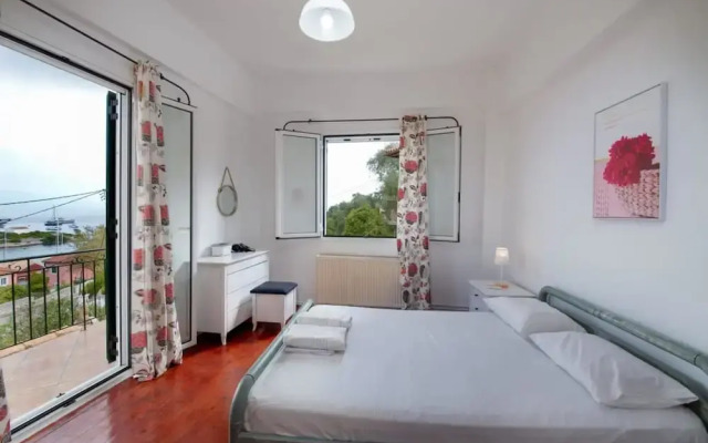 Live the Summer Dream at Gaios Cozy Retreat