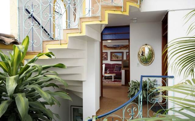 Romantic Suite, San Antonio Cali