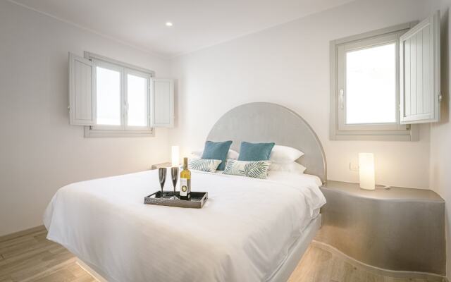 Amoramelia Suites