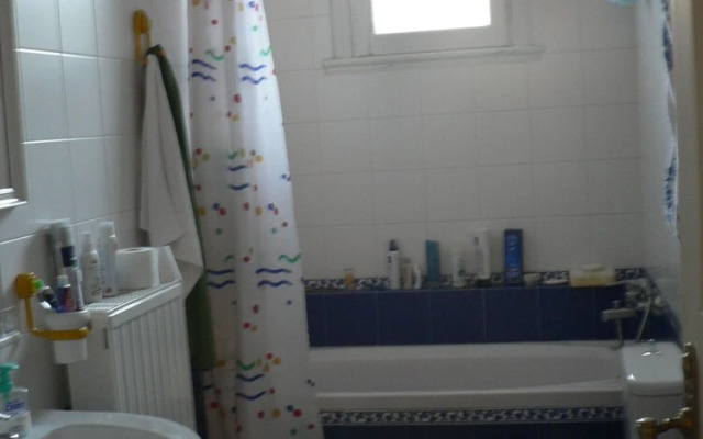 5-bed House With Garden in the City of Chios