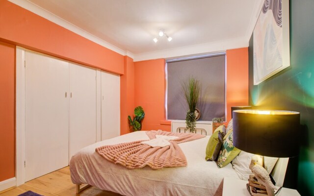 Hyde Park Private Family Apartments