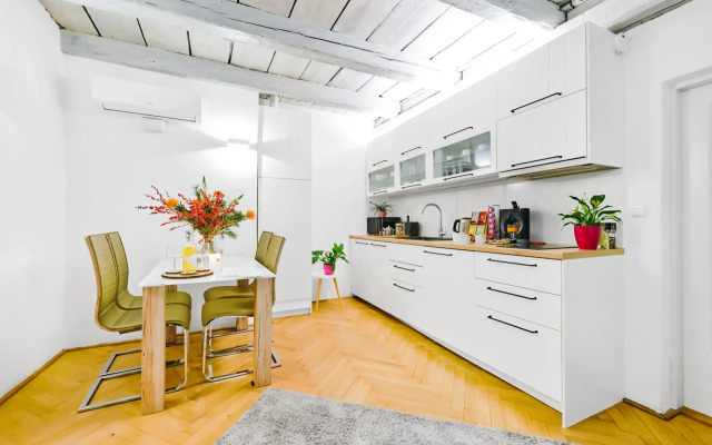 Royal Route Residence