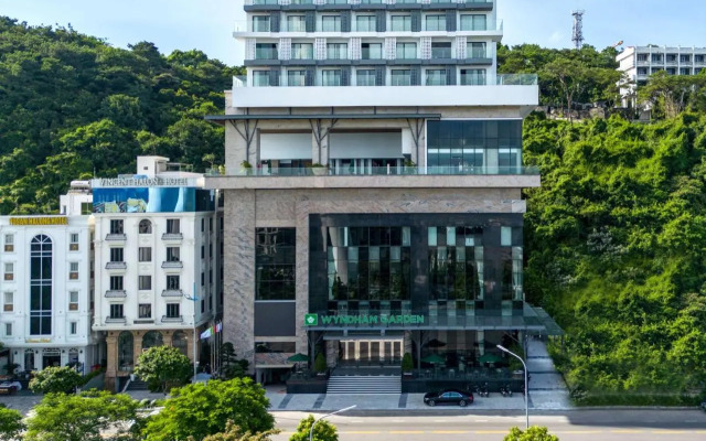 Wyndham Garden Legend Halong