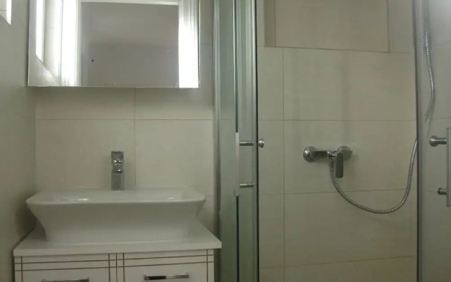 Apartments Paula - One Bedroom Apartment With Terrace 3