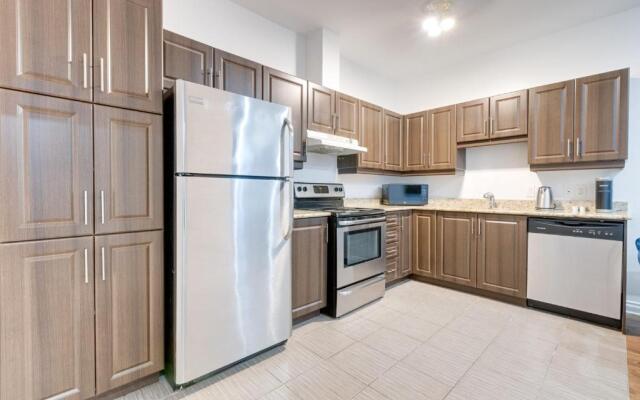 M11 Stylish Cute 3BR in the Heart of the City