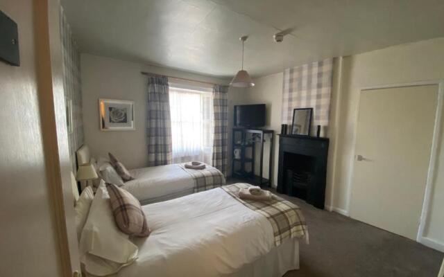 Queens Hotel