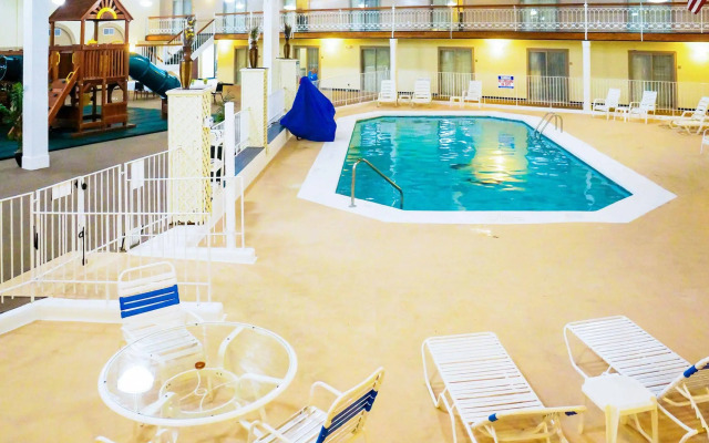 Quality Inn & Suites Coldwater near I-69