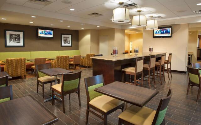 Hampton Inn Washington-Dulles Int'l Airport South