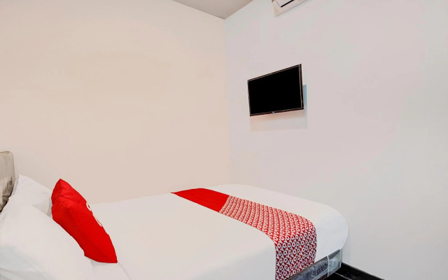 Oyo 3198 Sukomanunggal Inn