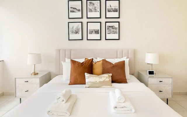 Silkhaus Luxurious 1BR Sky Gardens in Difc