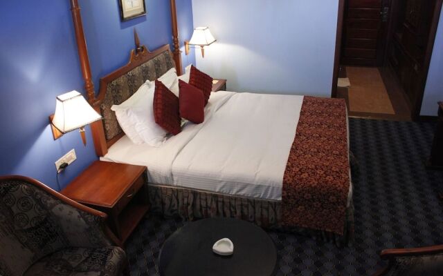 Regant Lake Palace Hotel