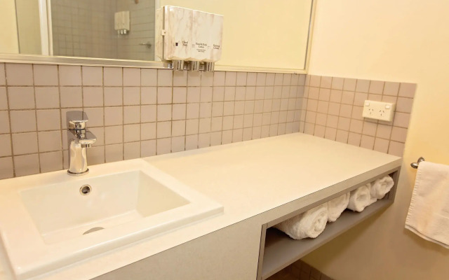 White Lace Motor Inn