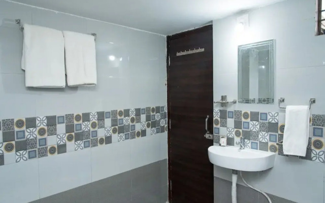 OYO 13330 Home Modern 2BHK Pratap Nagar