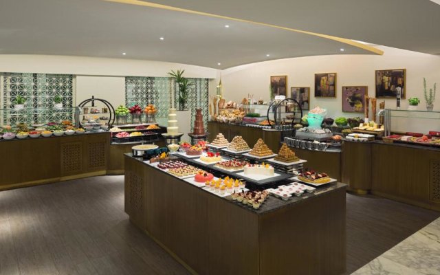 The Hotel Galleria Jeddah, Curio Collection by Hilton