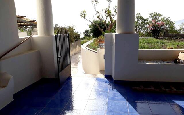 Apartment with 3 Bedrooms in Santa Maria Salina, with Wonderful Sea View And Enclosed Garden - 300 M From the Beach