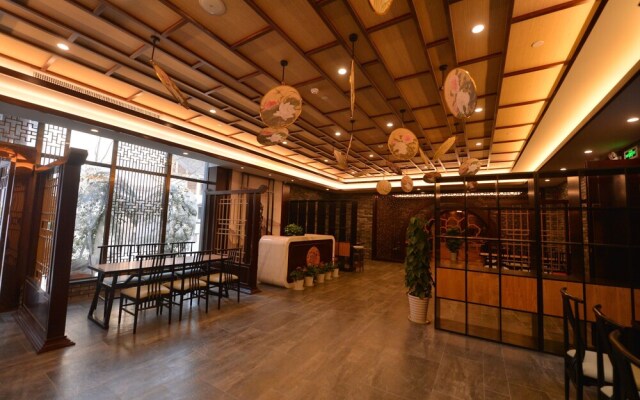 Jingcui Huanyi Hotel