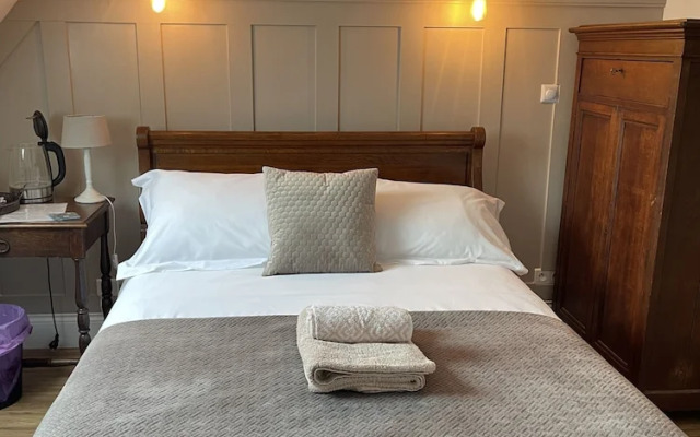 Frenes B & B