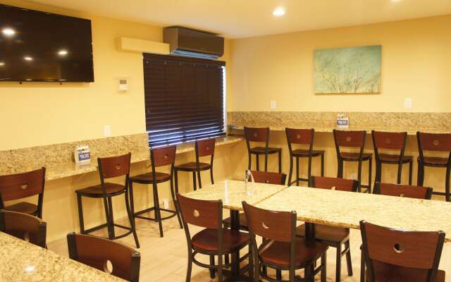 Best Western Plus Inn of Hayward