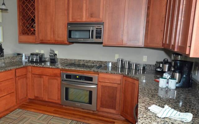 4 Br: Shays Landing 6