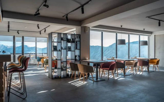 Gogi Resort